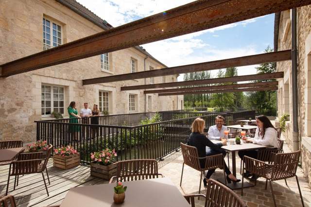 Terrasse du Grand Pavillon à Chantilly  - Hôtel 4 étoiles Chantilly  