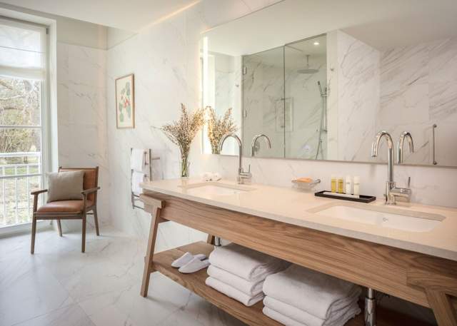 Salle de bain du Grand Pavillon à Chantilly - Hôtel 4 étoiles Chantilly  