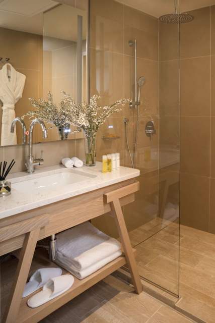 Bathroom at Grand Pavillon in Chantilly - Spa Hotel in Chantilly  