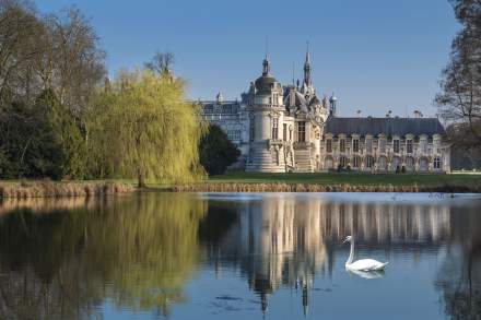 Chateau extérieur du Grand Pavillon à Chantilly - Hôtel 4 étoiles Chantilly 